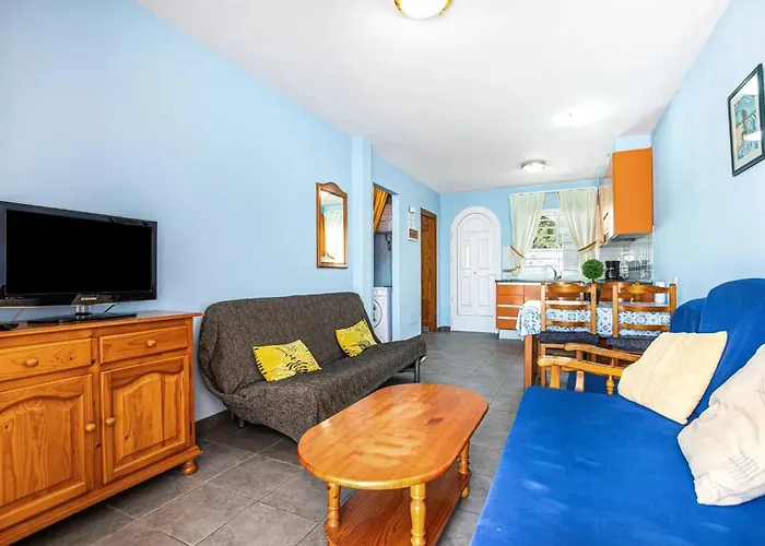 Near The With A Huge Terrace, Patio, Wifi And Parking Appartement *