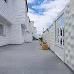 Near The With A Huge Terrace, Patio, Wifi And Parking Appartement *