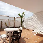 Near The With A Huge Terrace, Patio, Wifi And Parking Appartement *
